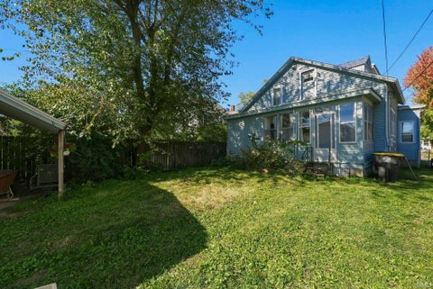 Tiny photo for 1111 Stophlet Street, Fort Wayne, IN 46802 (MLS # 202643586)