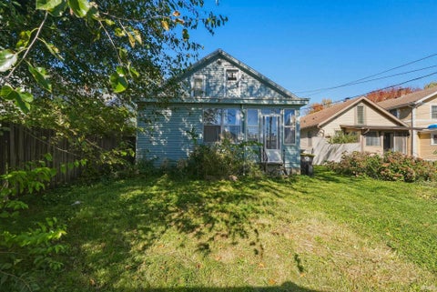 Tiny photo for 1111 Stophlet Street, Fort Wayne, IN 46802 (MLS # 202643586)