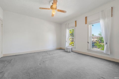 Tiny photo for 1111 Stophlet Street, Fort Wayne, IN 46802 (MLS # 202643586)