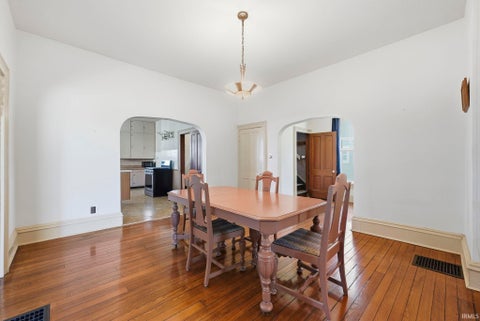 Tiny photo for 1111 Stophlet Street, Fort Wayne, IN 46802 (MLS # 202643586)