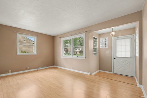 Tiny photo for 1534 Kilbourn Street, Elkhart, IN 46514 (MLS # 202629708)