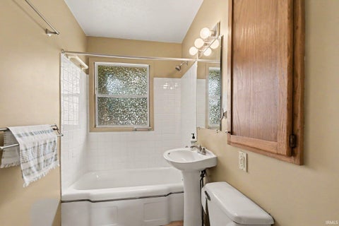Tiny photo for 1534 Kilbourn Street, Elkhart, IN 46514 (MLS # 202629708)