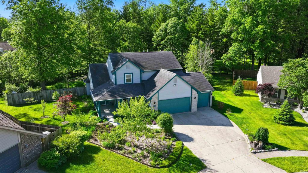 Photo of 5404 Stonehill Court, Fort Wayne, IN 46835 (MLS # 202620445)