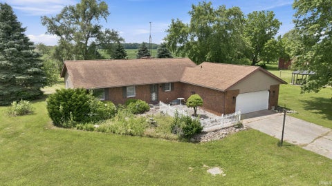 Photo of 19797 Apple Road, Tippecanoe, IN 46570 (MLS # 202627216)