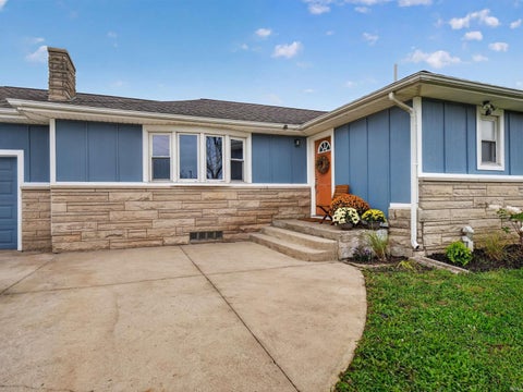 Tiny photo for 2733 State Road 327, Corunna, IN 46730 (MLS # 202641889)