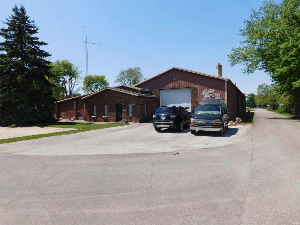 Photo of 109 N Harrison Street, Leesburg, IN 46380 (MLS # 202617702)