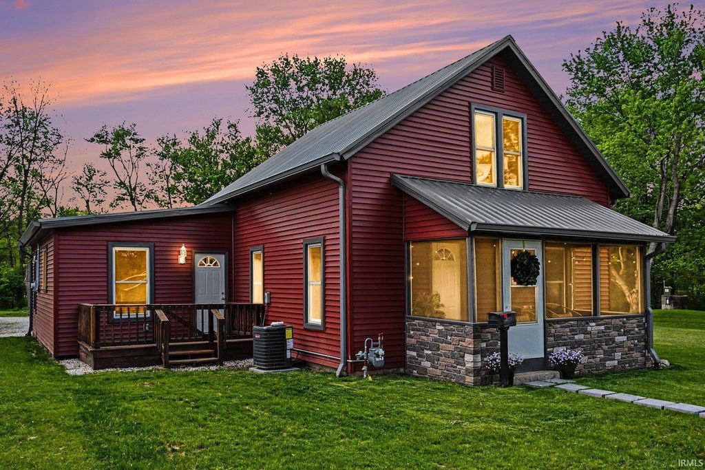 Photo of 507 S Jackson Street, South Whitley, IN 46780 (MLS # 202617875)