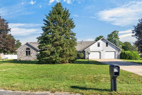 Tiny photo for 30 EMS T6A Lane, Leesburg, IN 46538 (MLS # 202637801)