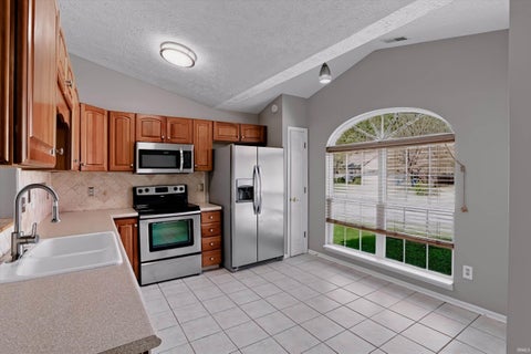 Tiny photo for 10689 Ashview Drive, Fishers, IN 46038 (MLS # 202644886)