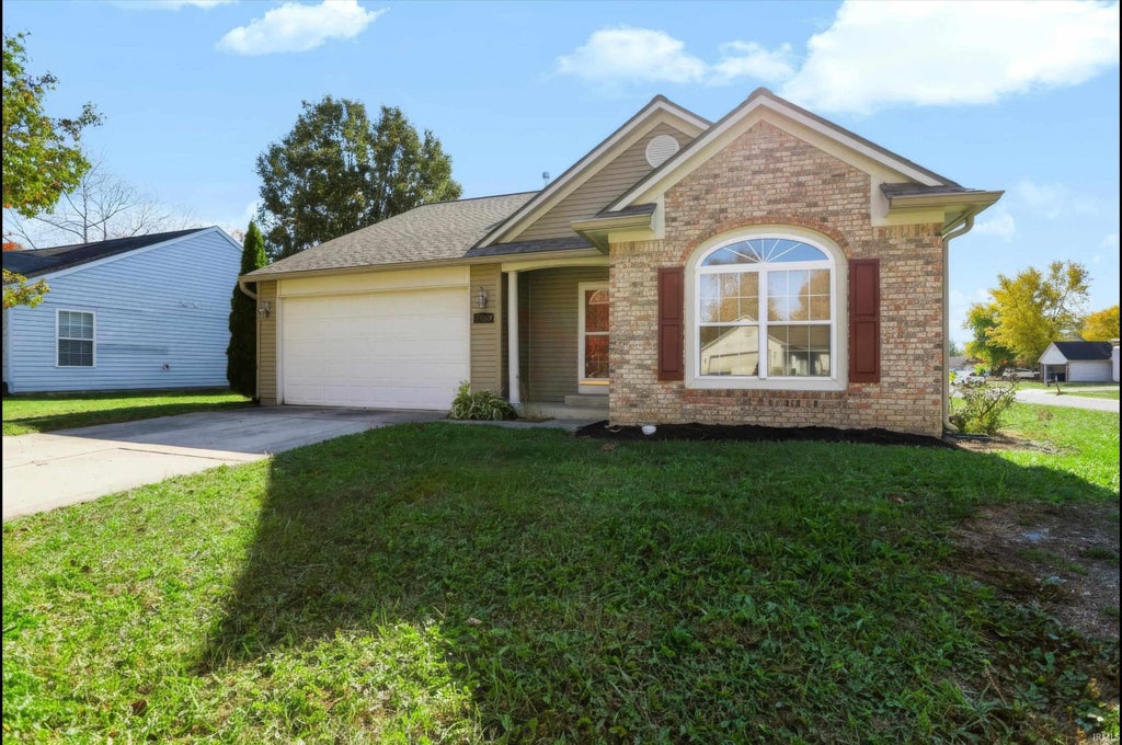 Photo of 10689 Ashview Drive, Fishers, IN 46038 (MLS # 202644886)