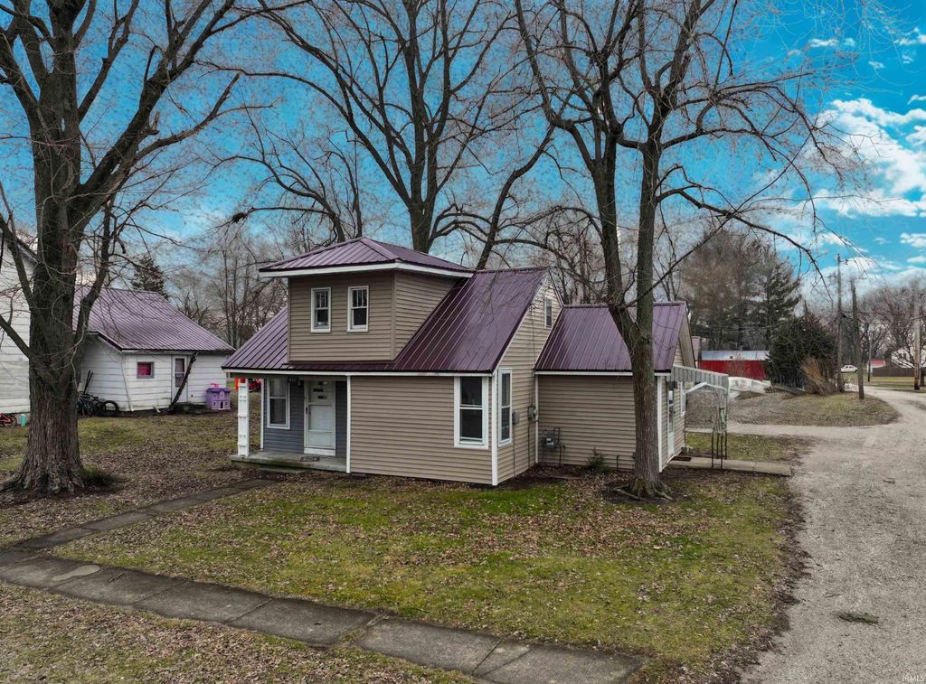 Photo of 411 W Jefferson Street, Winamac, IN 46996 (MLS # 202600656)