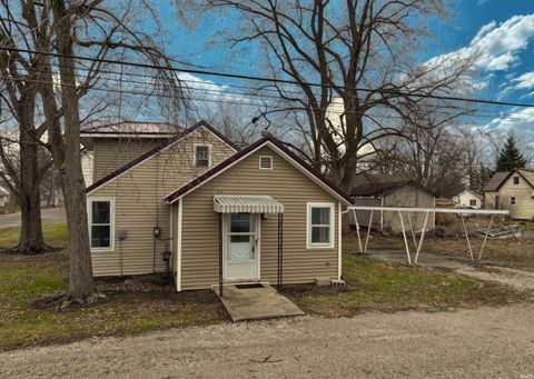 Tiny photo for 411 W Jefferson Street, Winamac, IN 46996 (MLS # 202600656)