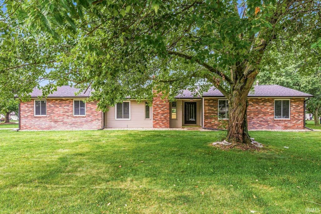 Photo of 3006 Marshwood Road, Goshen, IN 46528 (MLS # 202632581)