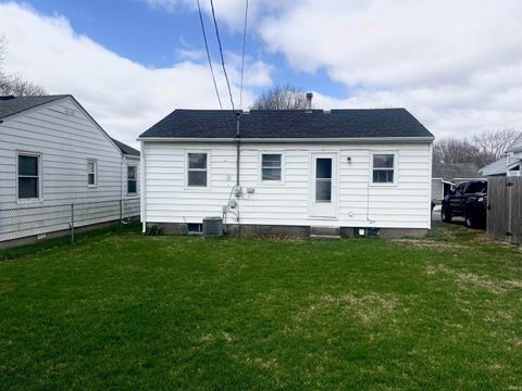 Tiny photo for 1226 N Burk Street, Kokomo, IN 46901 (MLS # 202609728)