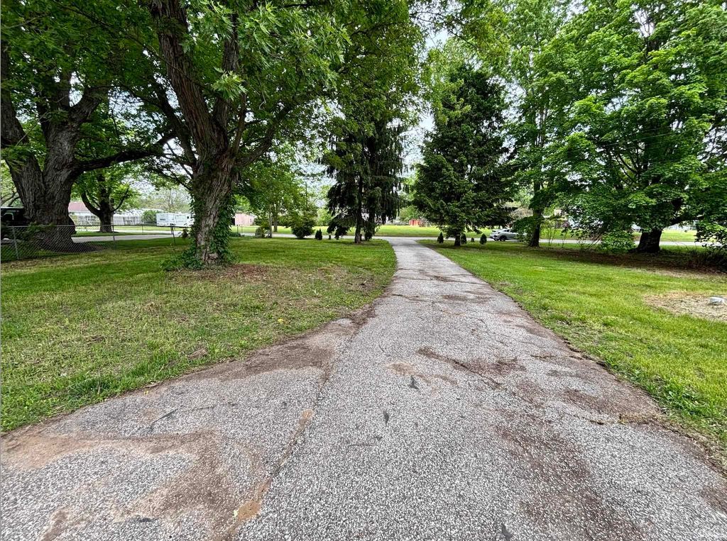 Photo of 932 E 860 S, Hamlet, IN 46532 (MLS # 202619436)