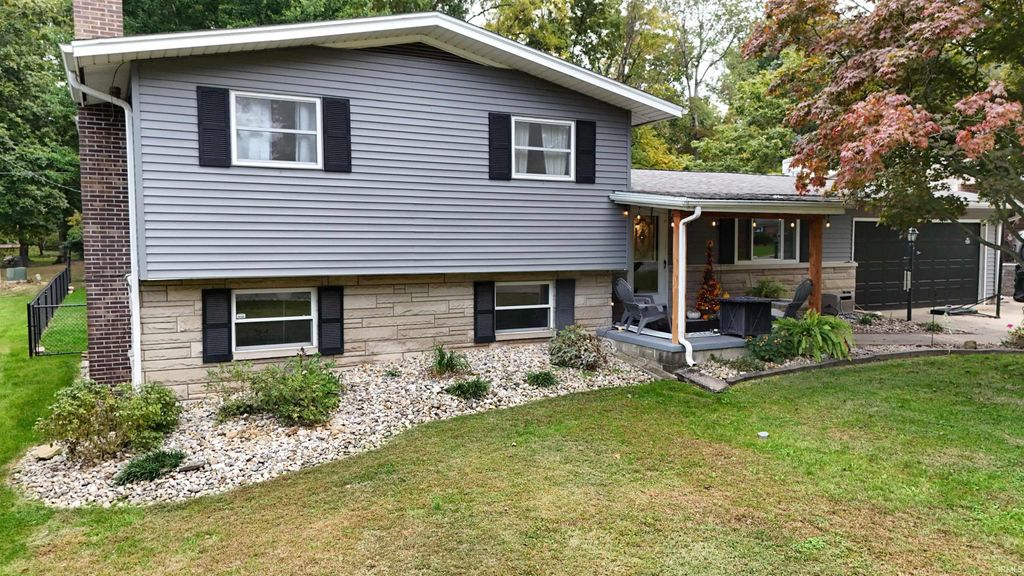 Photo of 334 Knollwood Drive, Washington, IN 47501 (MLS # 202600020)