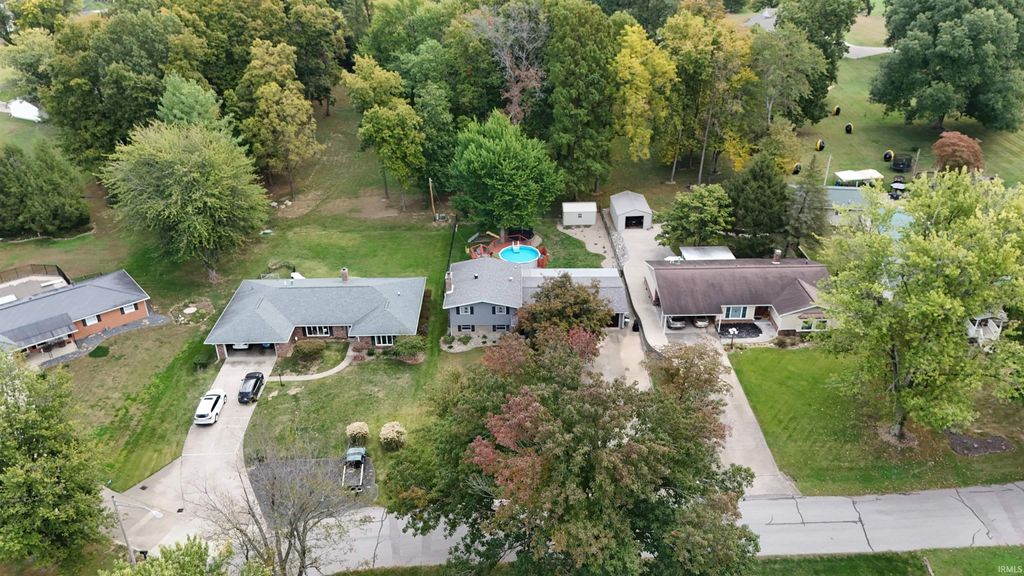 Photo of 334 Knollwood Drive, Washington, IN 47501 (MLS # 202600020)