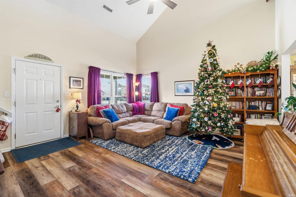 Photo of 4301 S Thompson Drive, Marion, IN 46953 (MLS # 202549408)