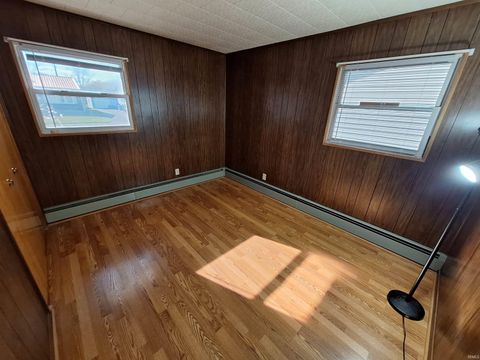 Tiny photo for 2906 N Waugh Street, Kokomo, IN 46901 (MLS # 202612628)