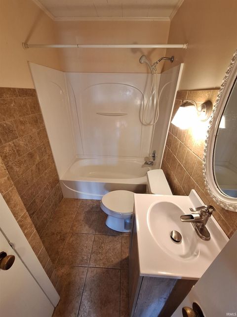 Tiny photo for 2906 N Waugh Street, Kokomo, IN 46901 (MLS # 202612628)