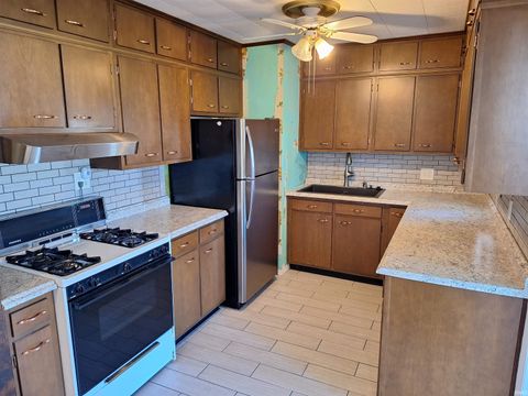 Tiny photo for 2906 N Waugh Street, Kokomo, IN 46901 (MLS # 202612628)