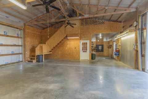 Tiny photo for 15220 Old State Road, Evansville, IN 47725 (MLS # 202643616)