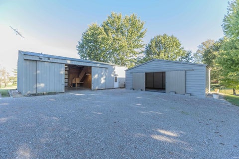 Tiny photo for 15220 Old State Road, Evansville, IN 47725 (MLS # 202643616)
