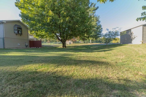 Tiny photo for 15220 Old State Road, Evansville, IN 47725 (MLS # 202643616)