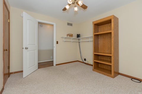 Tiny photo for 15220 Old State Road, Evansville, IN 47725 (MLS # 202643616)