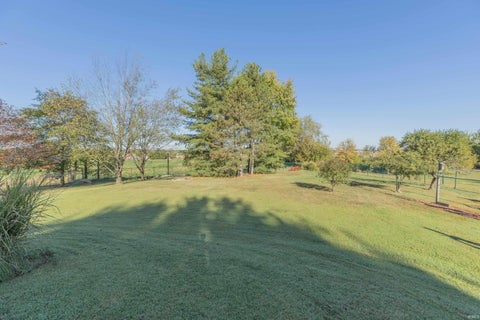 Tiny photo for 15220 Old State Road, Evansville, IN 47725 (MLS # 202643616)