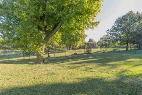 Tiny photo for 15220 Old State Road, Evansville, IN 47725 (MLS # 202643616)