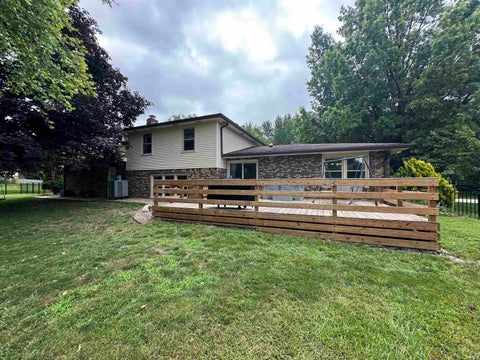 Tiny photo for 1718 Osage Drive, Kokomo, IN 46902 (MLS # 202626647)