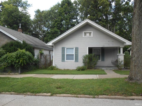 Photo of 215 E 12th Street, Bloomington, IN 47408 (MLS # 202638726)