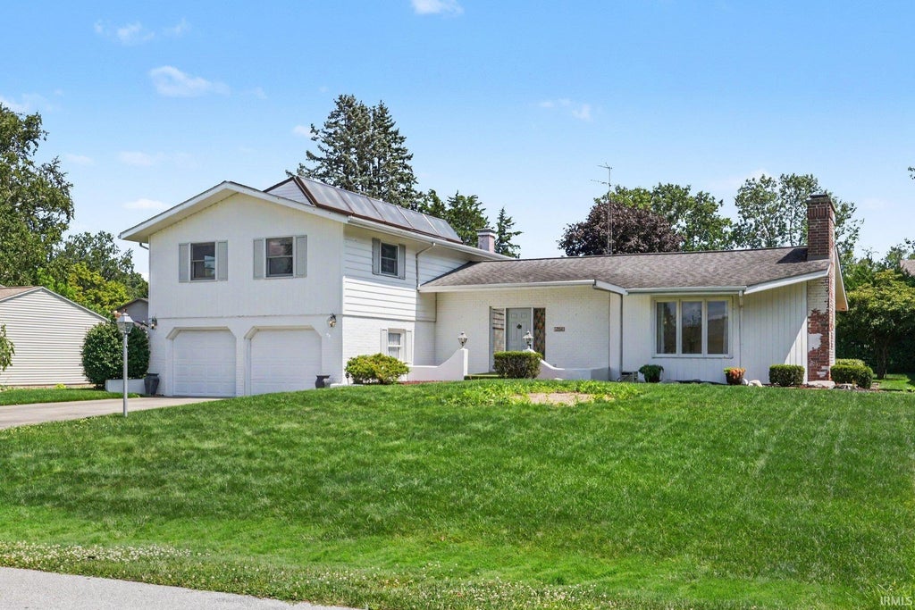Photo of 52266 N Tally Ho Drive, South Bend, IN 46635 (MLS # 202631589)
