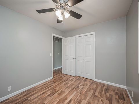 Tiny photo for 922 Forest Glen Drive, Evansville, IN 47712 (MLS # 202536113)