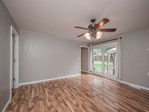 Tiny photo for 922 Forest Glen Drive, Evansville, IN 47712 (MLS # 202536113)