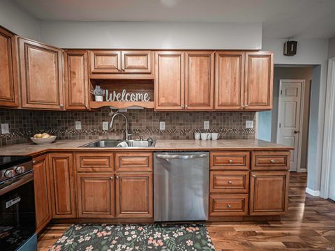 Tiny photo for 922 Forest Glen Drive, Evansville, IN 47712 (MLS # 202536113)