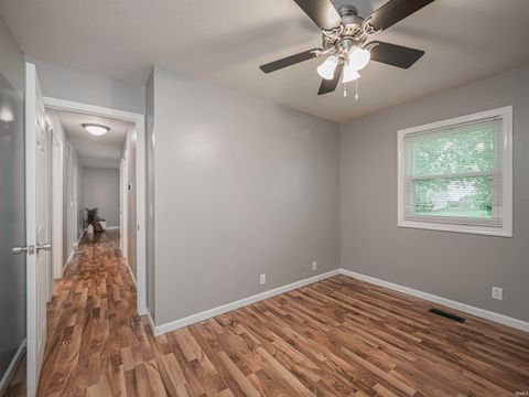 Tiny photo for 922 Forest Glen Drive, Evansville, IN 47712 (MLS # 202536113)