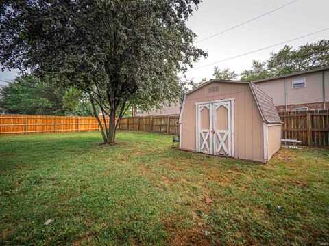 Tiny photo for 922 Forest Glen Drive, Evansville, IN 47712 (MLS # 202536113)