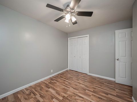 Tiny photo for 922 Forest Glen Drive, Evansville, IN 47712 (MLS # 202536113)