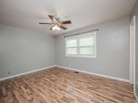 Tiny photo for 922 Forest Glen Drive, Evansville, IN 47712 (MLS # 202536113)