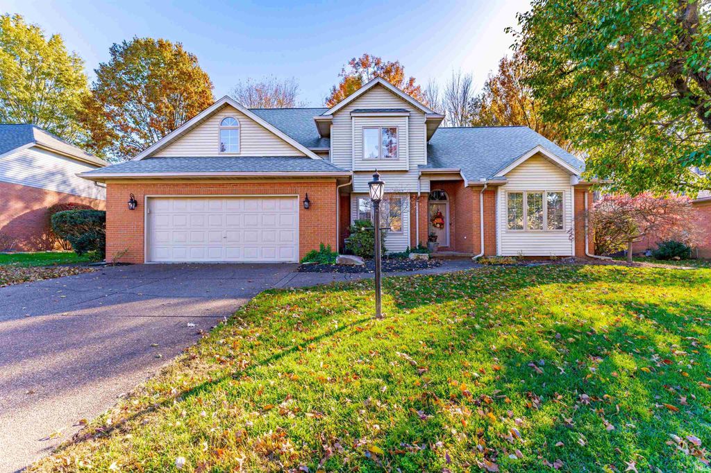 Photo of 8855 Camelot Drive, Newburgh, IN 47630 (MLS # 202545974)