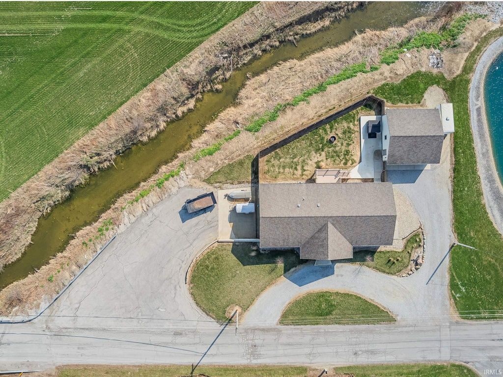 Photo of 9101 Trentman Road, Fort Wayne, IN 46816 (MLS # 202610267)