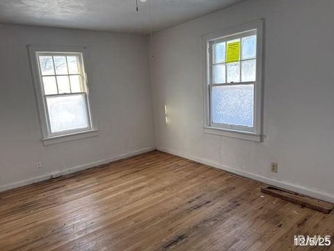 Tiny photo for 2405 E 3rd Street, Anderson, IN 46012 (MLS # 202548611)