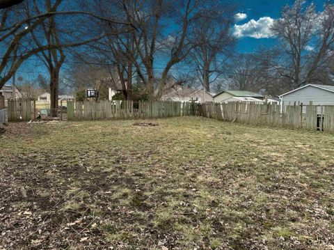 Tiny photo for 2405 E 3rd Street, Anderson, IN 46012 (MLS # 202548611)