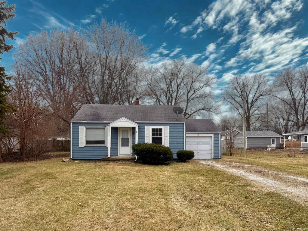 Photo of 2405 E 3rd Street, Anderson, IN 46012 (MLS # 202548611)