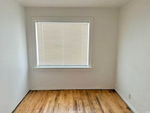 Tiny photo for 2405 E 3rd Street, Anderson, IN 46012 (MLS # 202548611)