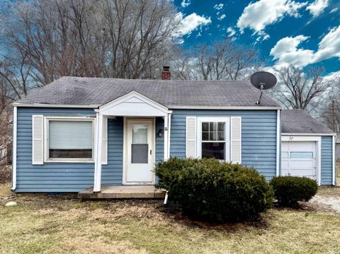 Photo of 2405 E 3rd Street, Anderson, IN 46012 (MLS # 202548611)