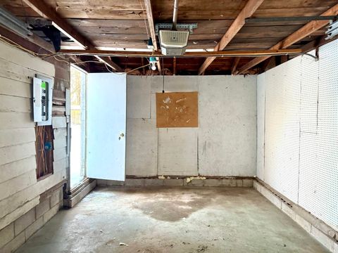 Tiny photo for 2405 E 3rd Street, Anderson, IN 46012 (MLS # 202548611)