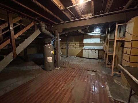 Tiny photo for 1329 N Elmer Street, South Bend, IN 46628 (MLS # 202623298)